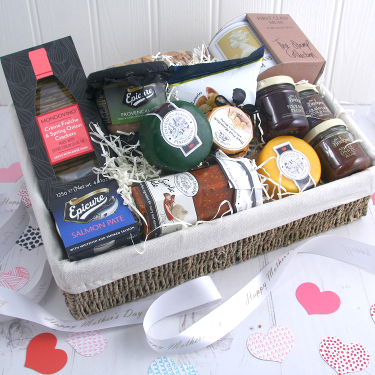 DIY Gift Hampers of Food and Drink for Mother's Day...