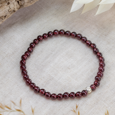 Hampers and Gifts to the UK - Send the Natural Garnet Bracelet