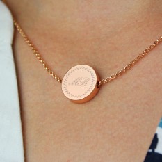 Hampers and Gifts to the UK - Send the Personalised Rose Gold Wreath Disc Necklace 