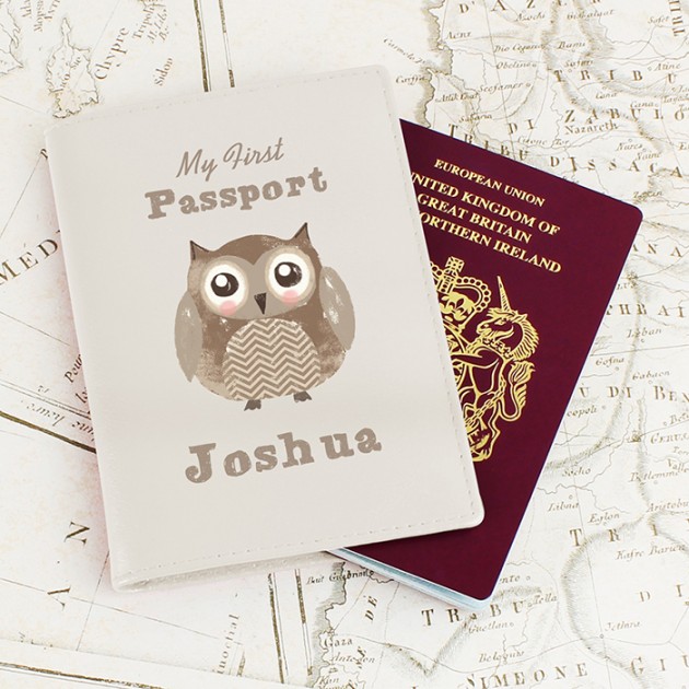 Hampers and Gifts to the UK - Send the Personalised Cute Owl Passport Holder
