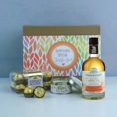 Hampers and Gifts to the UK - Send the Golden Moments Gin Hamper