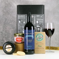 Hampers and Gifts to the UK - Send the A Very Big Thank You Cheese and Wine Gift Set