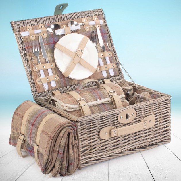 Hampers and Gifts to the UK - Send the Classic Tartan Picnic Basket for Two