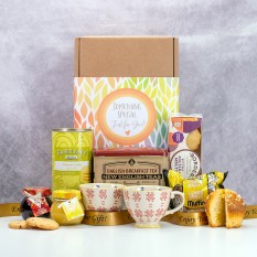 Hampers and Gifts to the UK - Send the Fruity Breakfast Tea Gift Set