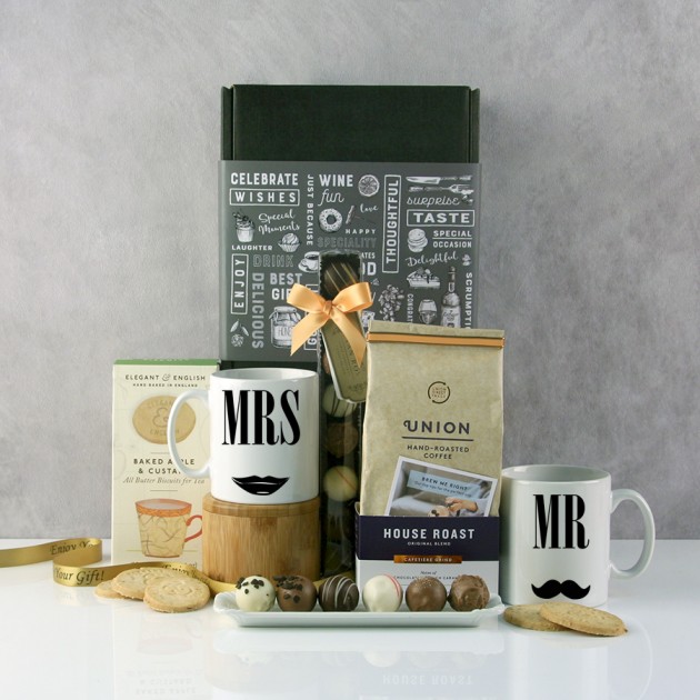 Hampers and Gifts to the UK - Send the Mr and Mrs Lady & Gentleman Hamper