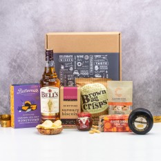 Hampers and Gifts to the UK - Send the Sweet and Savoury Hamper with Whisky