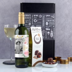 Hampers and Gifts to the UK - Send the Personalised Photo Peony Wine Gift Set 