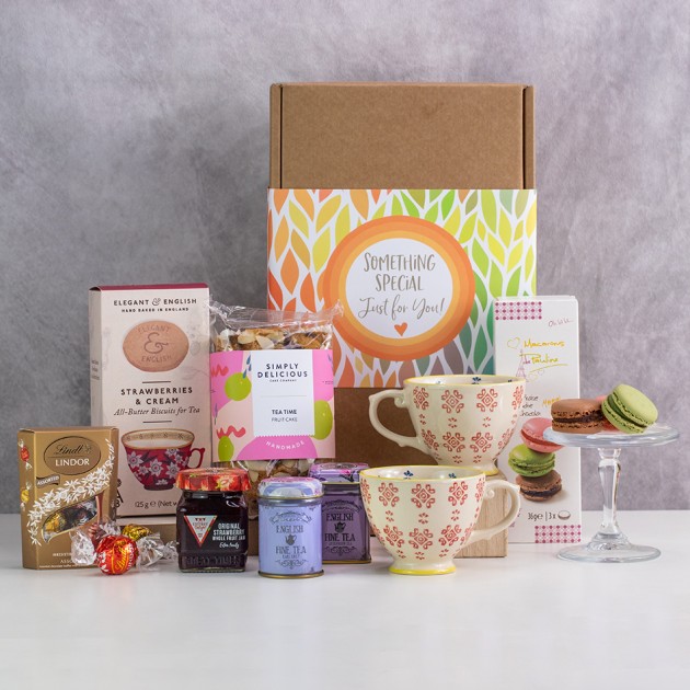 Hampers and Gifts to the UK - Send the Afternoon Tea and Cake Gift Hamper