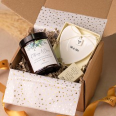 Hampers and Gifts to the UK - Send the Mr and Mrs Candle & Keepsake Ring Dish