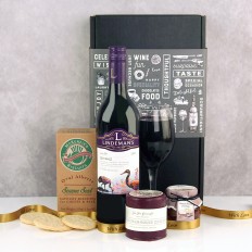 Hampers and Gifts to the UK - Send the Wine Cheese and Biscuits Gift