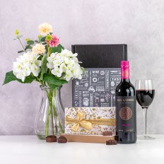 Hampers and Gifts to the UK - Send the Wine Chocolates & Flowers Gift 