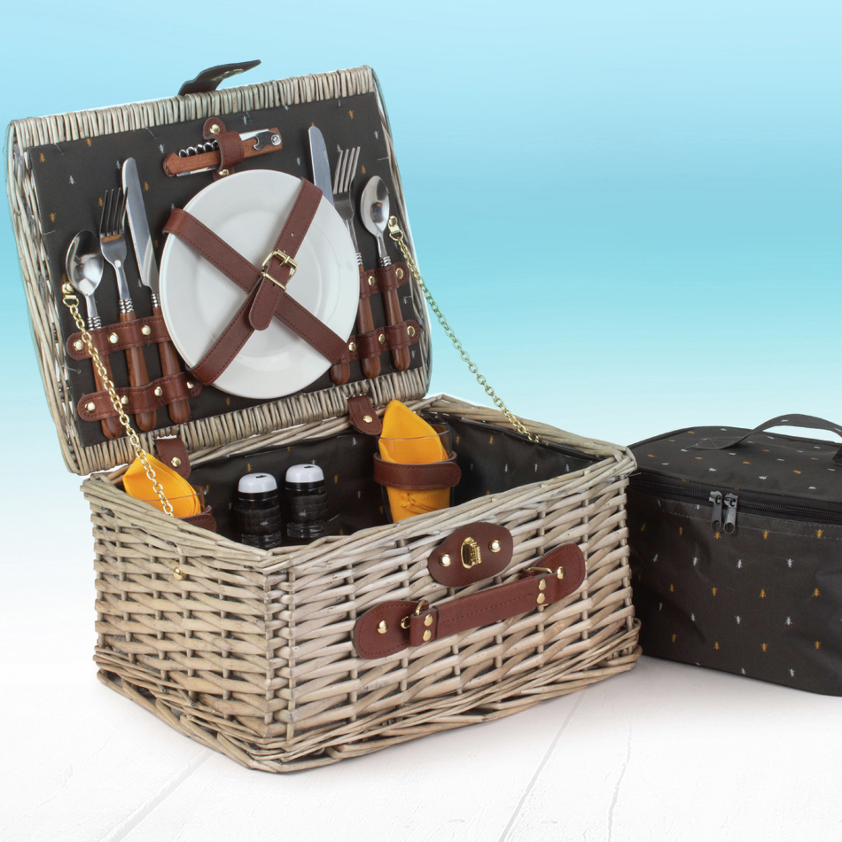 Fitted Picnic Basket for Two for a Romantic Wedding Anniversary . 